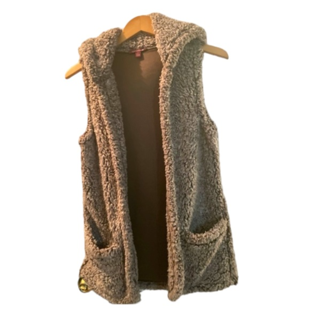 Silvergate, Fuzzy tan hooded vest with pockets, women’s small‎ in EUC